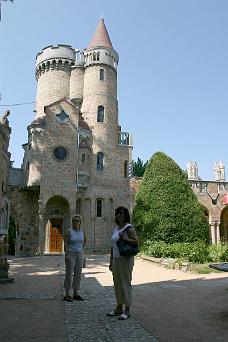 IMG_0410A Karen And Monika At Castle