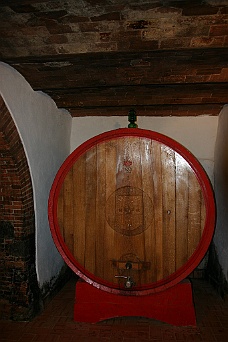 IMG_6149 A Large Wine Barrel