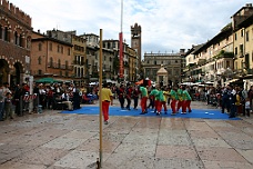 IMG_6238 Some Team Contest In Piazza Bra