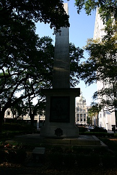 IMG_4982 Monument With City Hall In Background