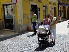 DSCF1020 Tibor, Orsi, Bori On Szekesfehervar Street