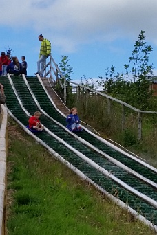 20160713_064443 Thomas Races Emily