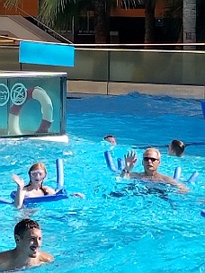 20180921_123808 Waving To Karen